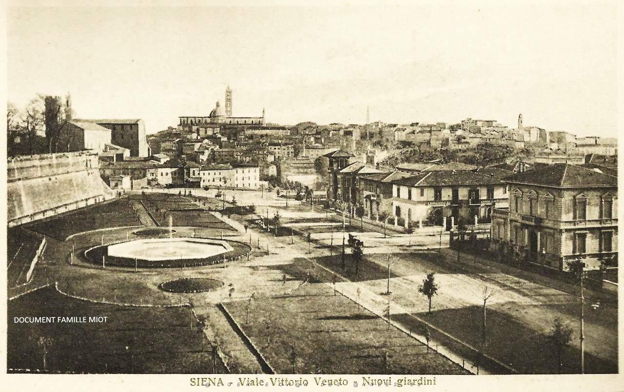 091  1944 06 30 13 Viale Vittorio Veneto . Nouveau Jardin  041.jpg